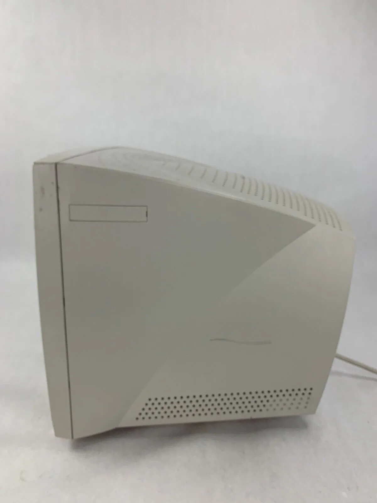 Compaq CV715 CRT VGA Monitor (VINTAGE - RENEWED)