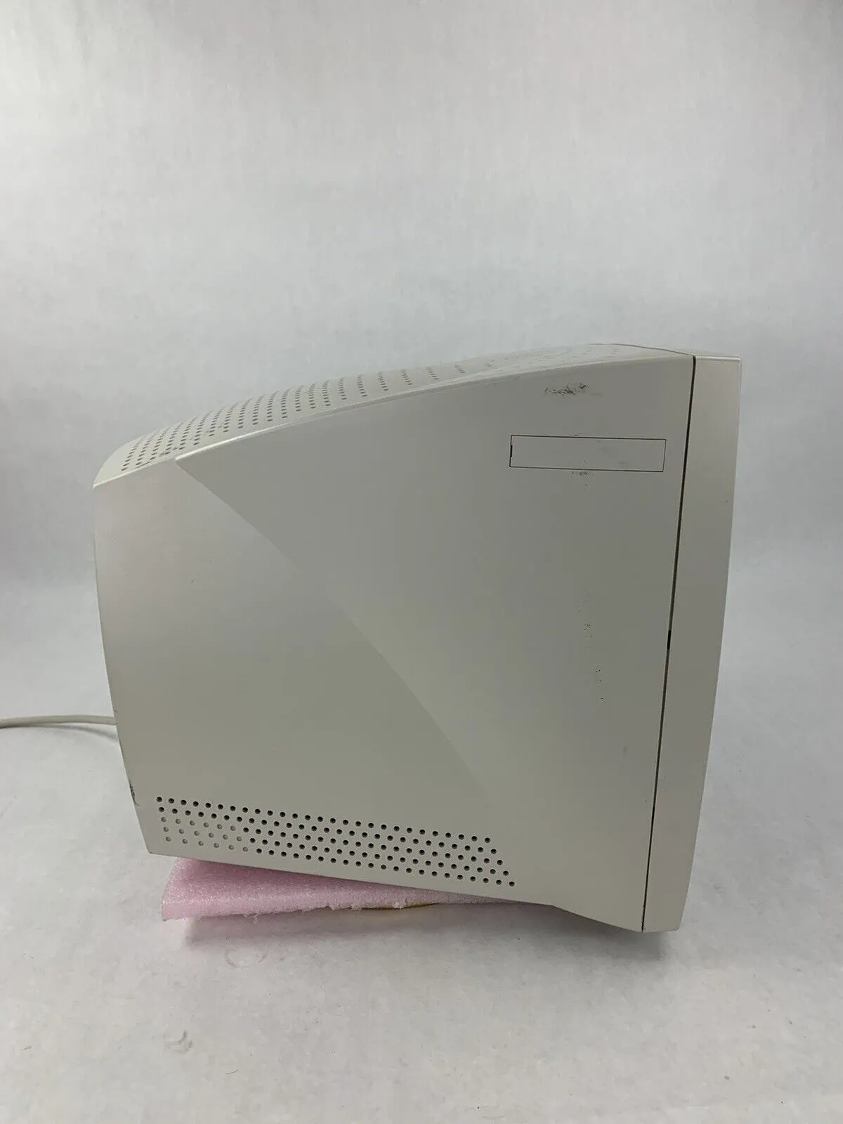 Compaq CV715 CRT VGA Monitor (VINTAGE - RENEWED)