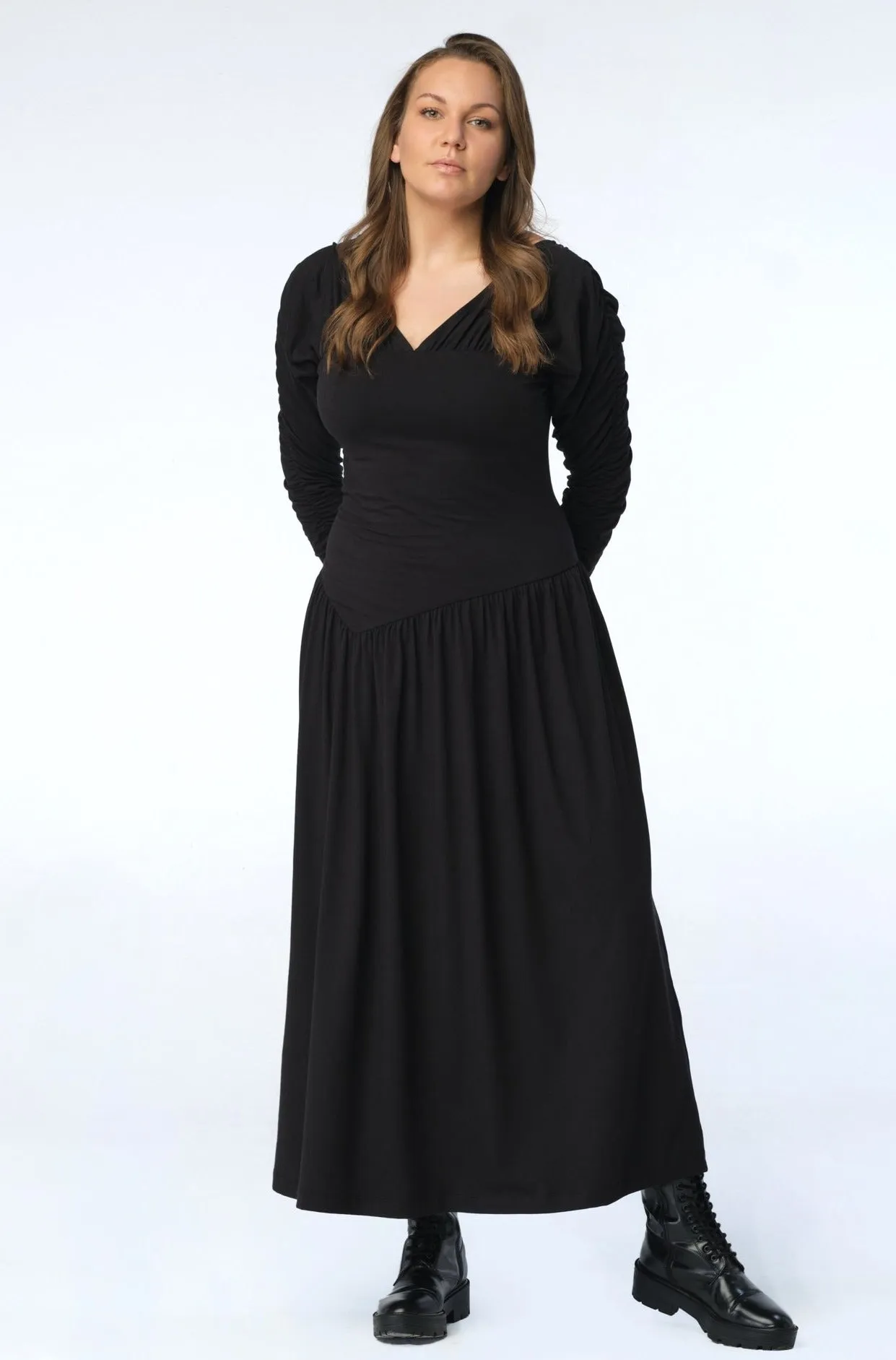 Tania Jersey Long Dress  // Black