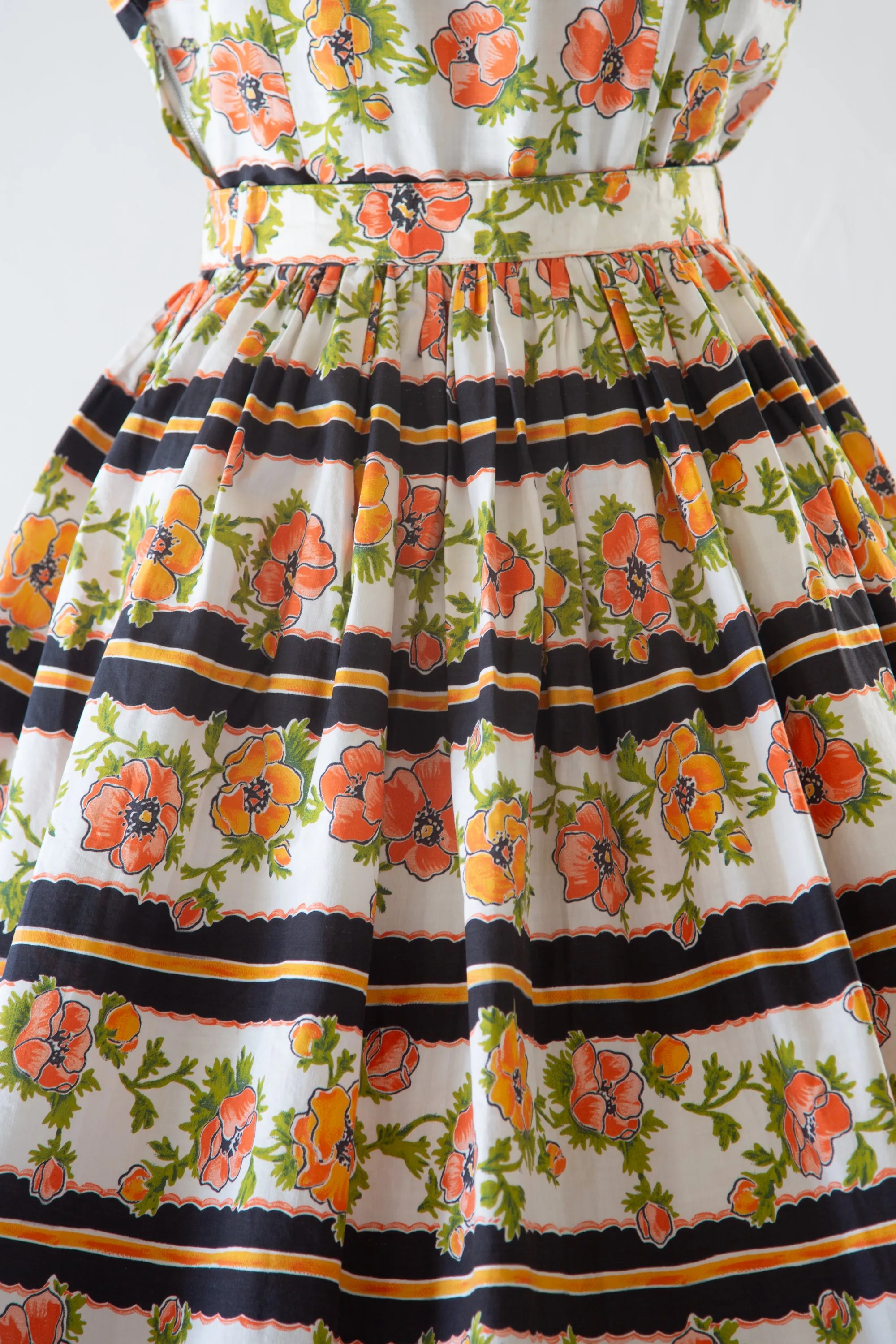 Vintage 1950s Poppy Print Cotton Picnic dress